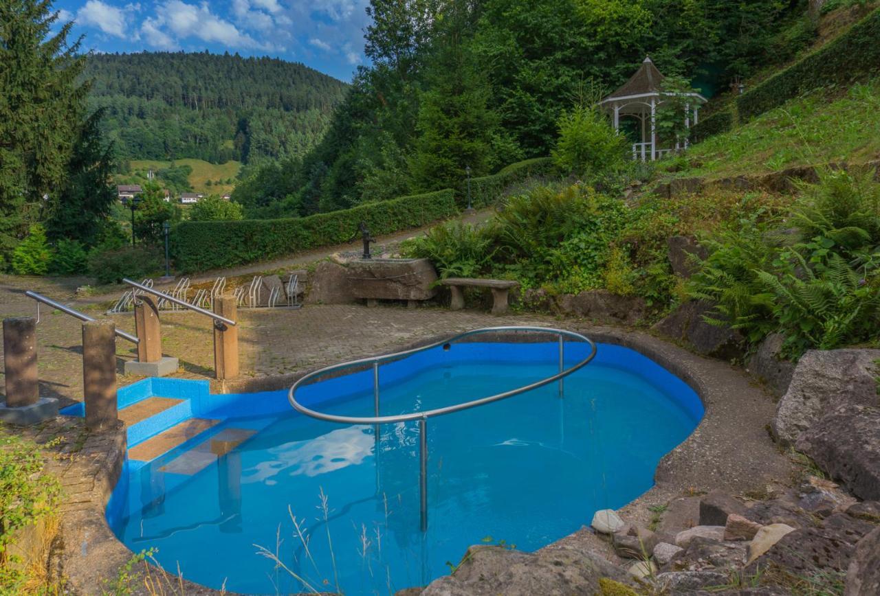 Kraehenbad Hotel Alpirsbach Exteriér fotografie